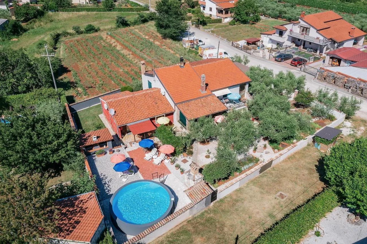 Apartment With Pool Višnjan 克罗地亚