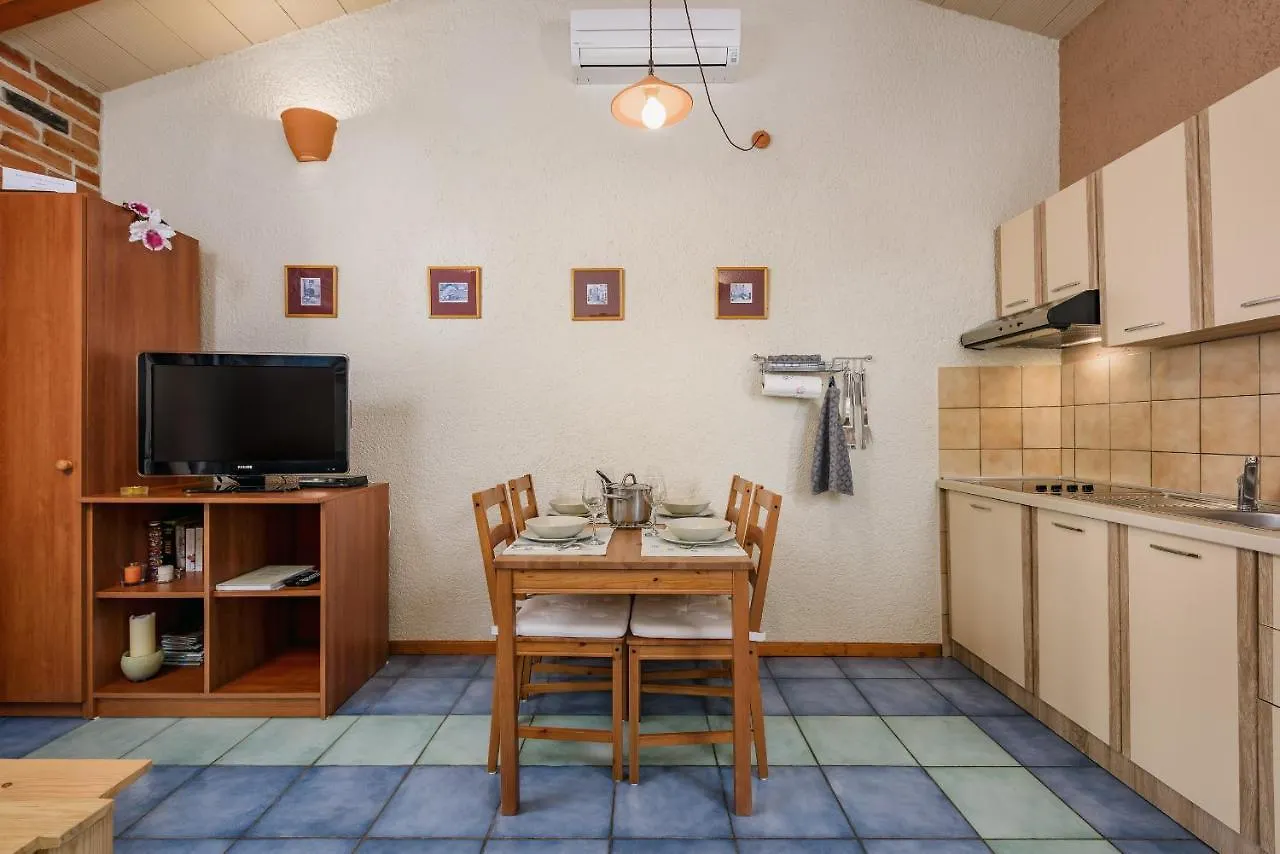 Apartment With Pool Višnjan